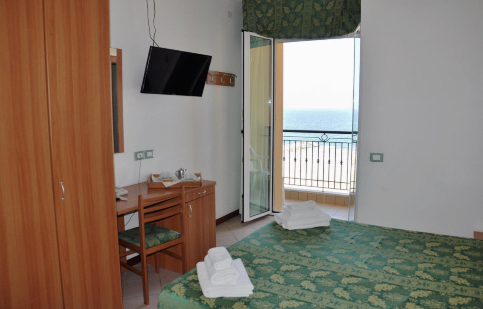 Hotel Belvedere Misano Adriatico Exterior foto